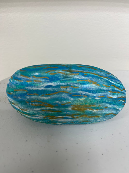 Ocean gold rock