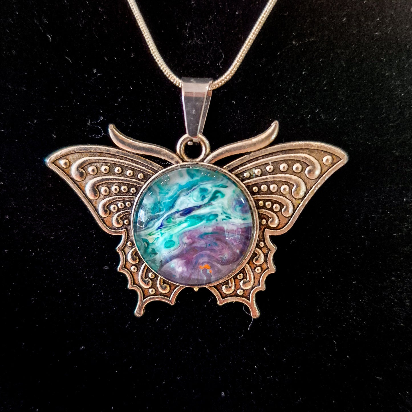 Acrylic pour necklaces
