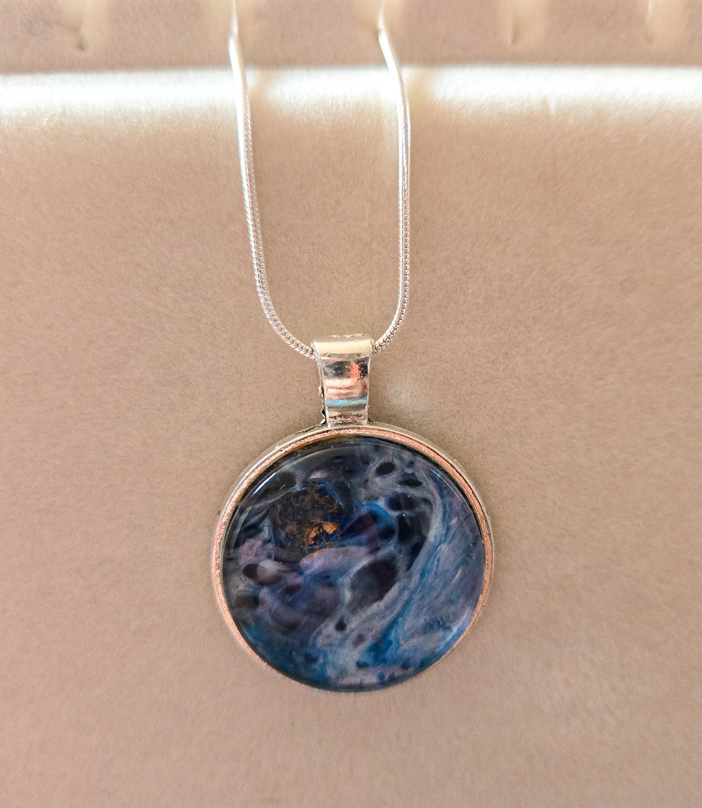 18 inch silver plated necklace acrylic pour