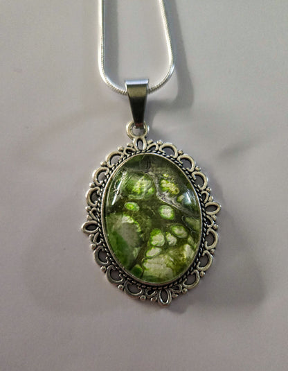 18 inch silver plated necklace acrylic pour
