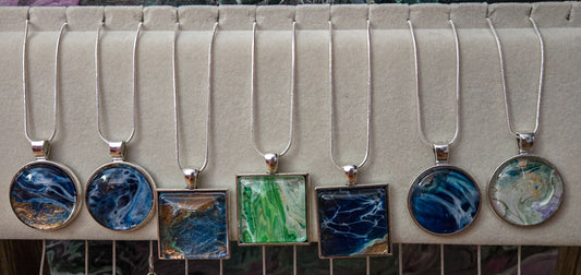 18 inch silver plated necklace acrylic pour
